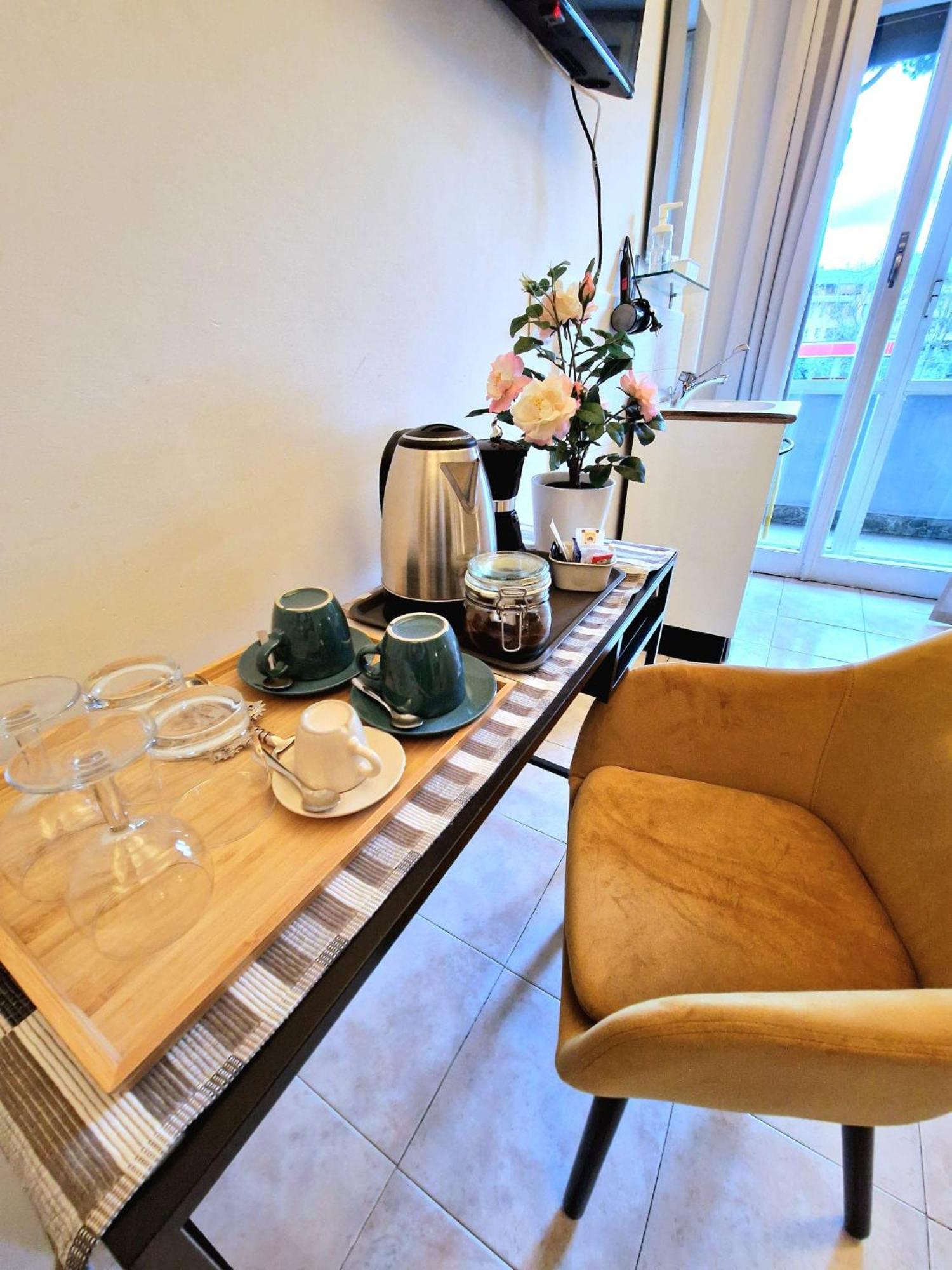 Appia Avenue 639 2* Roma